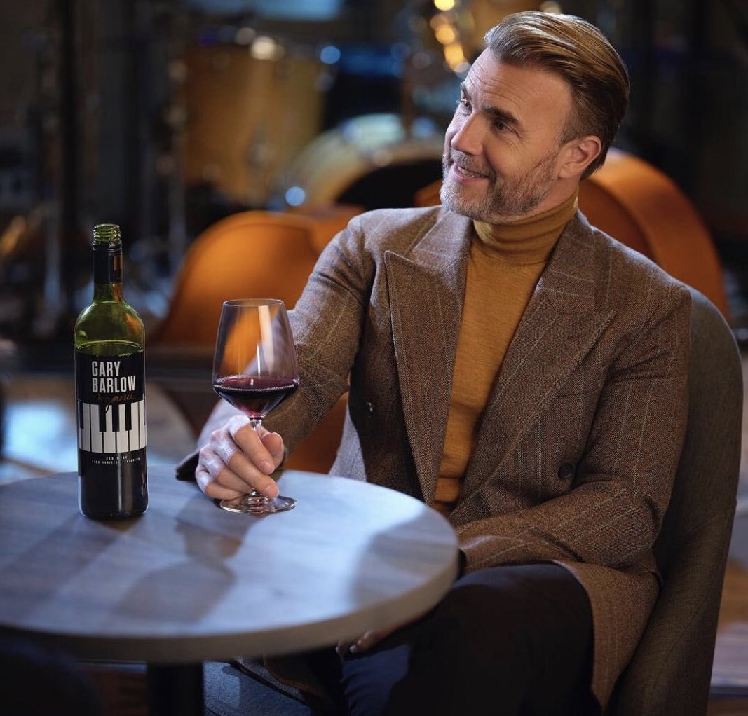 DrBeauBeaumont's tweet photo. I see Gary Barlow’s flogging red wine these days.
Could it be Malbec? 🍷 https://t.co/t0GyZZgt4a