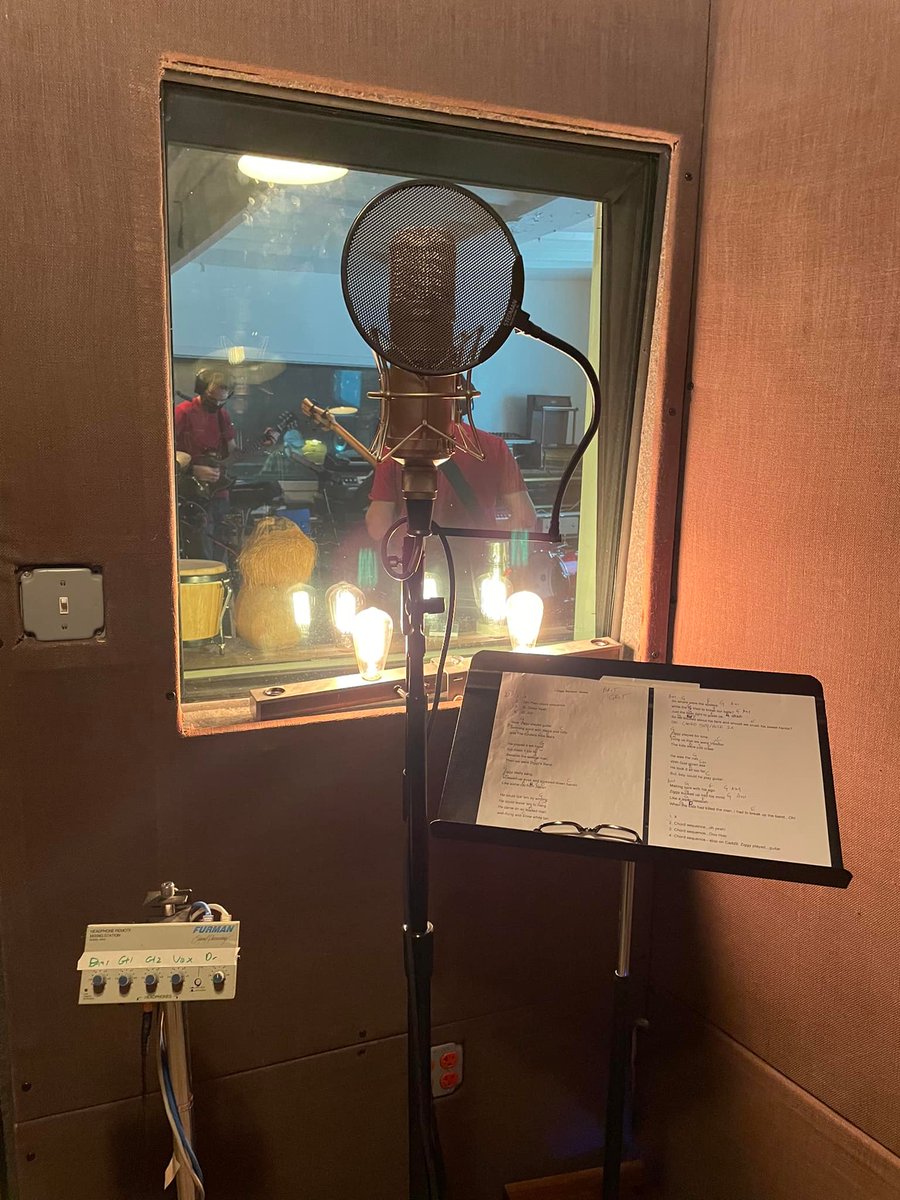 AlteredStage's tweet image. 2.26 Reggies GIG / Online Class TOPICS / Empty Bottle + Reggies ROOMS - mailchi.mp/alteredstage/2…