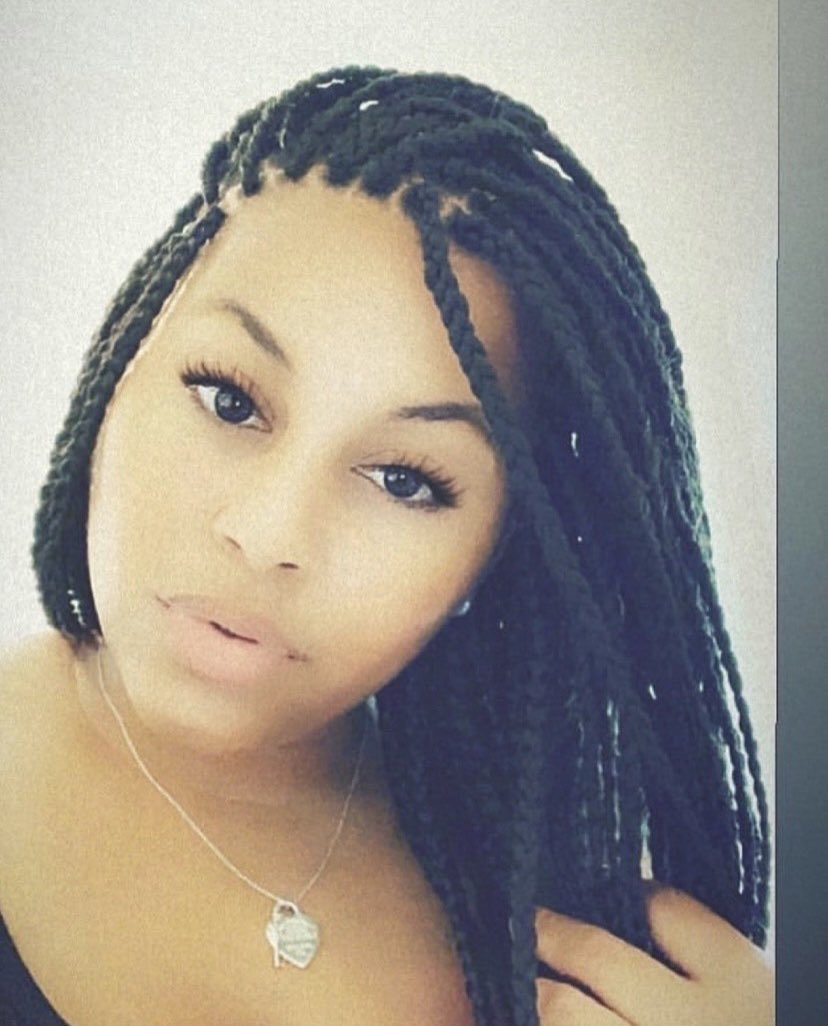 Nich0le814's tweet image. I do this braid thang! #BoxBraids #LaBraider #LaBoxBraids 
styleseat.com/deenicholebrai…