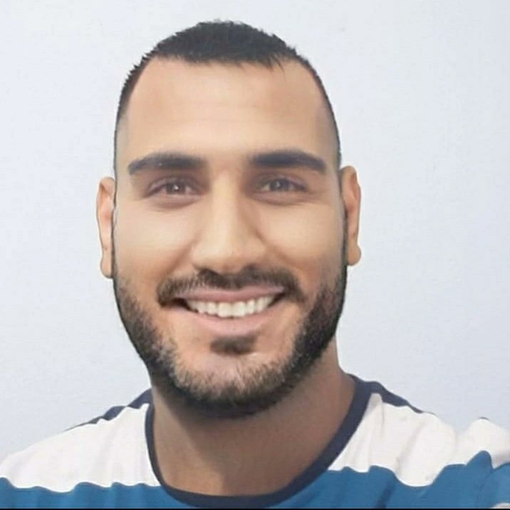 #YeniProfilResmi Bir gülüşü var kelebek görse ömrü uzar.