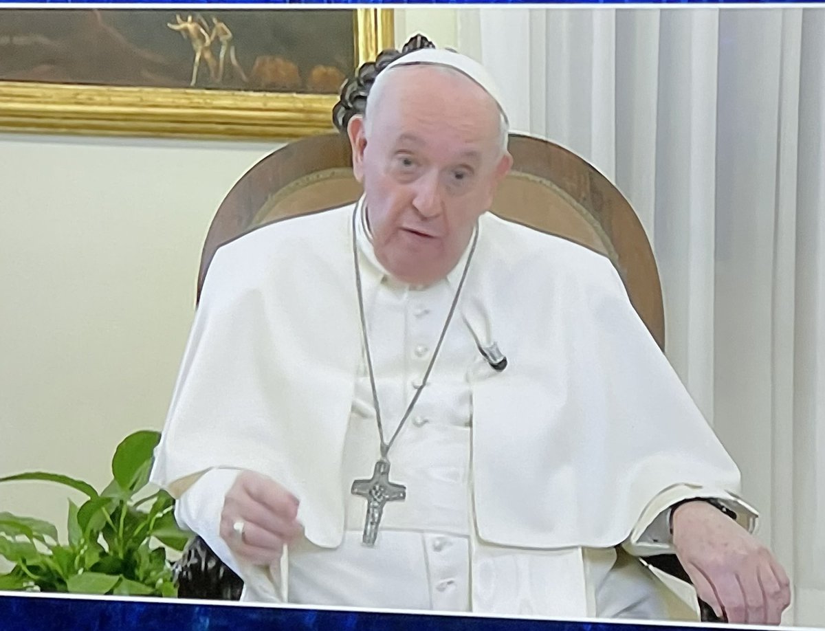 Non vedo mai “Che tempo che fa” però l’intervista di stasera è unica e di grande valore, perché papa Francesco è una persona eccezionale. E lo dico da non credente.