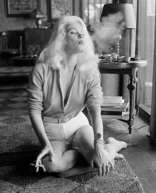 Happy Birthday Mamie Van Doren...91 today Earl Leaf 