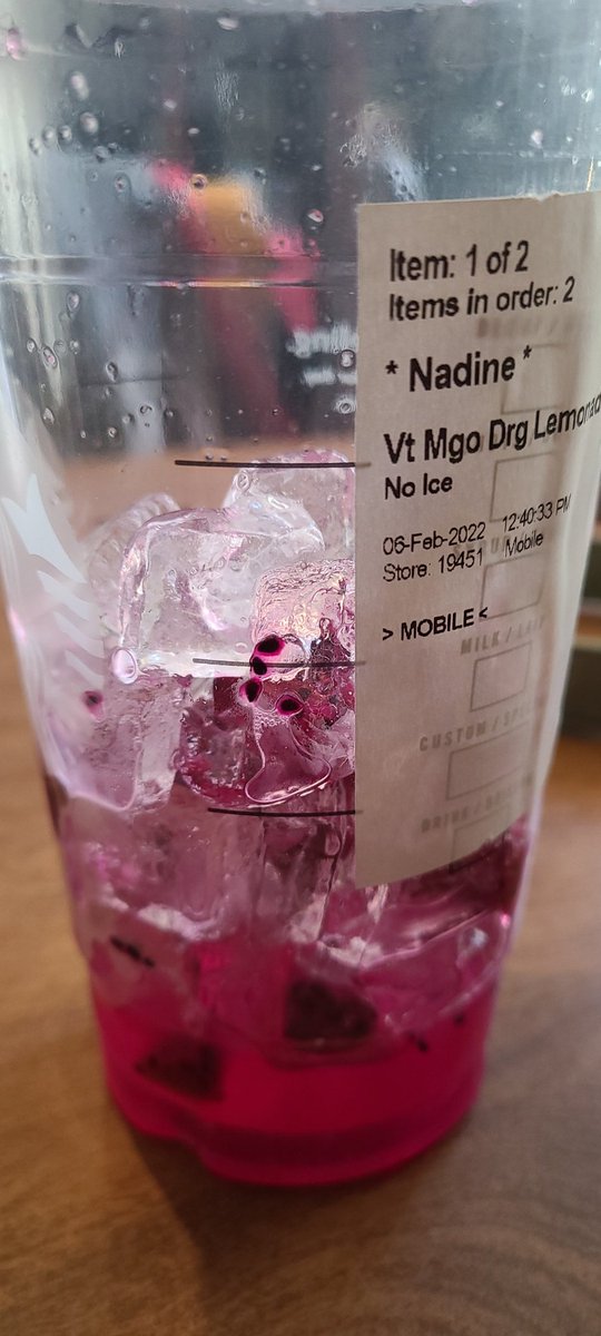 BigDeezDJ's tweet photo. Hey @StarbucksCanada That's a lot of Ice for a no Ice Lemonade! https://t.co/zP9UwXfz7T