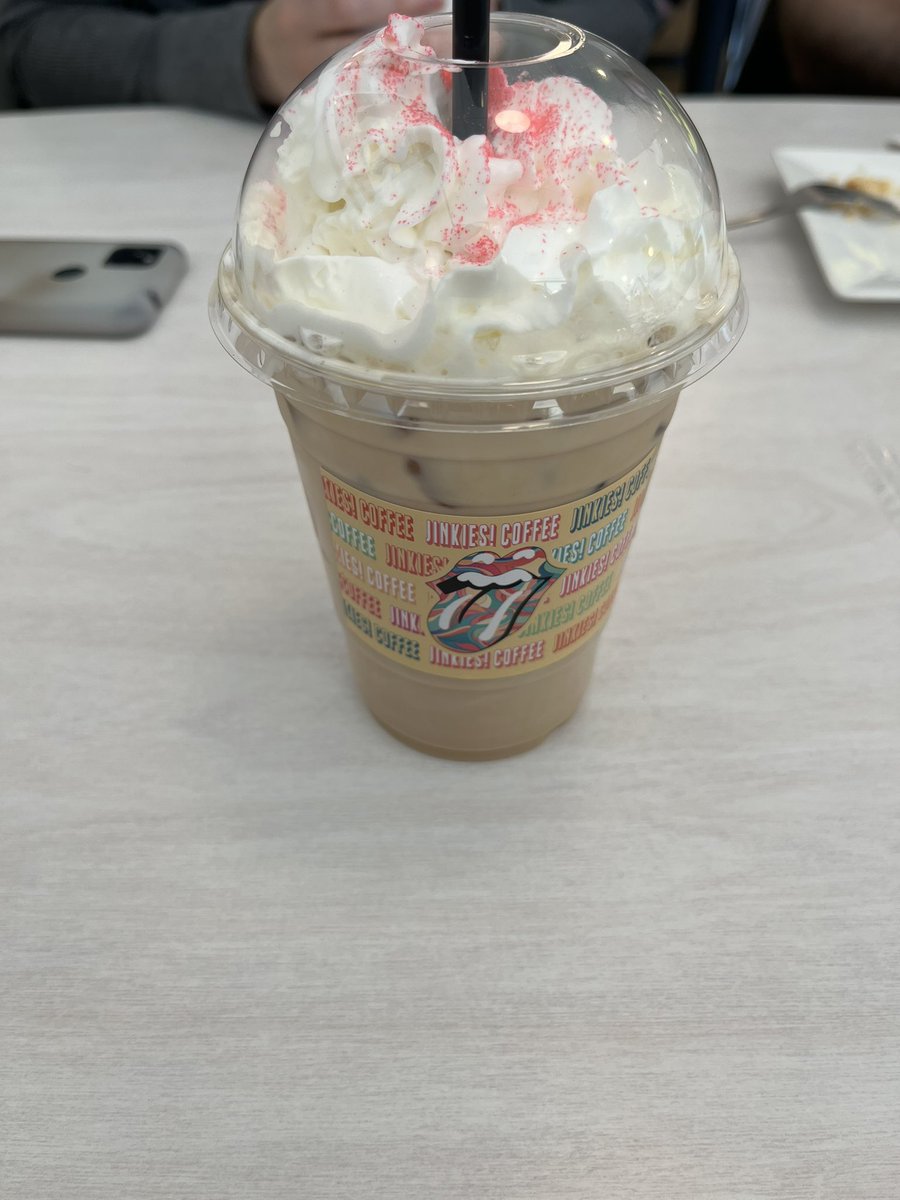 Curious_Truffle's tweet photo. Went to a 70s themed coffee shop. This drink was so strong that my anxiety is on FIRE right now.

But the pink sprinkles were worth it. https://t.co/IeVsTjiXMJ