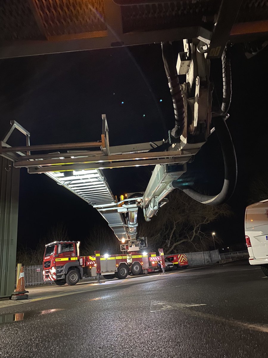 Little bit arty but quite cool all the same. Weekly test of the VEMA carried out tonight after a flat fire. Busy little night! #dsfrs #firelife #nightshift #vema https://t.co/XUD98Jb9eV