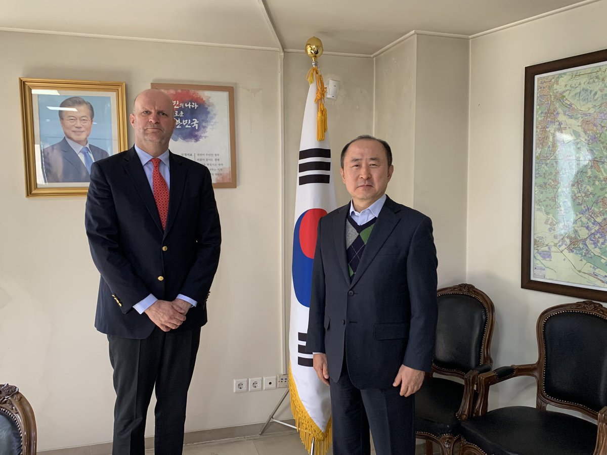 Fruitful mtg today with H.E. Yun, Ambassador of the Republic of Korea to Iran, to discuss helping Afghan refugees.

Korea is a staunch supporter of Iran’s humanitarian work, having given 1 million masks to help the Covid situation + funded UNHCR’s programmes for many years.