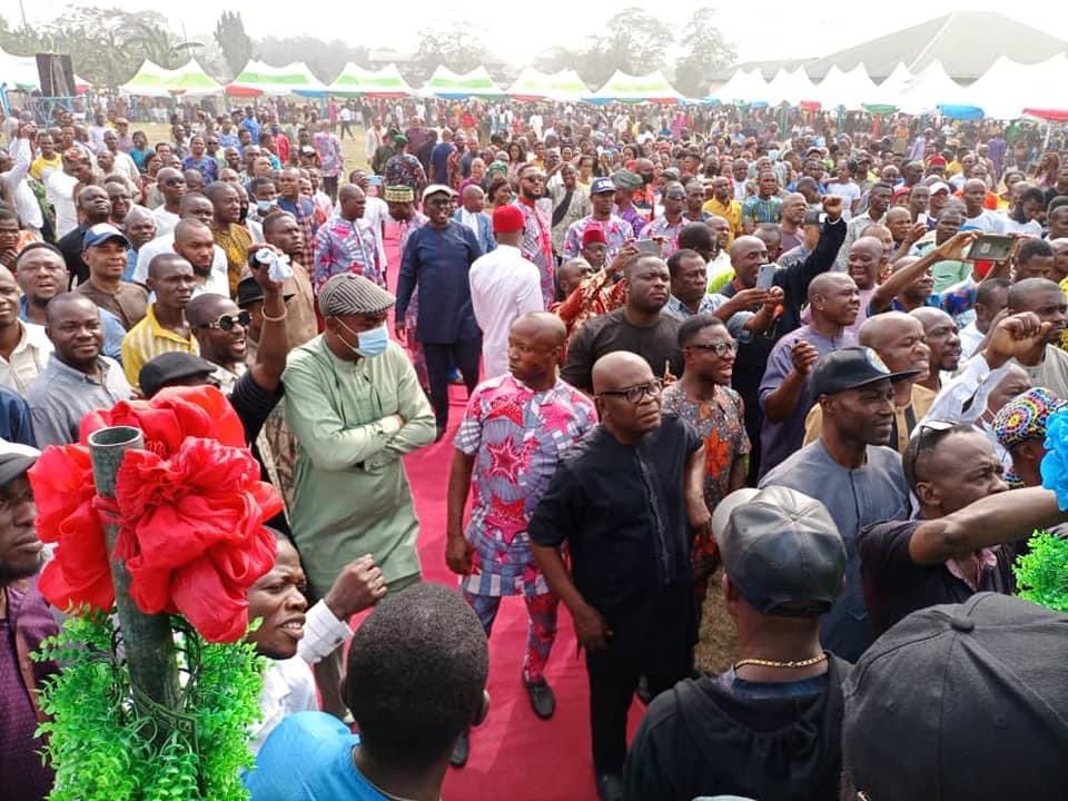 TinubuMediaS's tweet photo. A massive rally in support of the aspiration of APC national Leader, Asiwaju Bola Ahmed Tinubu in Elele community in Ikwerre LGA, Rivers state 

Chief Magnus Abe doing the grassroots work for Asiwaju’s Mandate 

@AbdulAbmJ 
♾♾♾♾♾ https://t.co/2RgR5V4Pos https://t.co/phyejsRQUJ