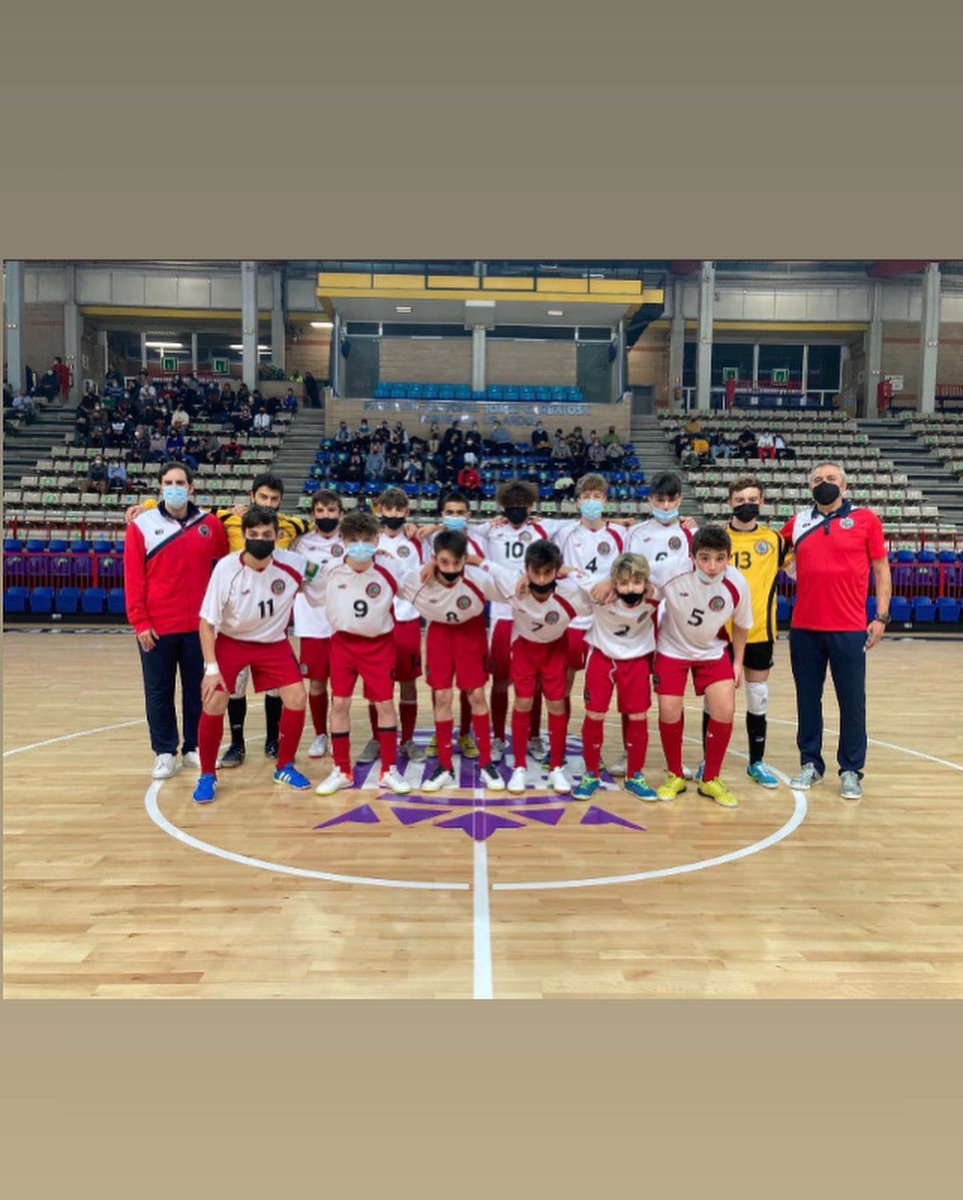 Esta tarde nuestro jugador del Infantil A Samu ha disfrutado del primer partido de preparación de la sub 13 @FEMAFUSA en el pabellón Jorge Garbajosa , a continuar disfrutando la experiencia crack 💪
#123futsal
#orgullofutsal