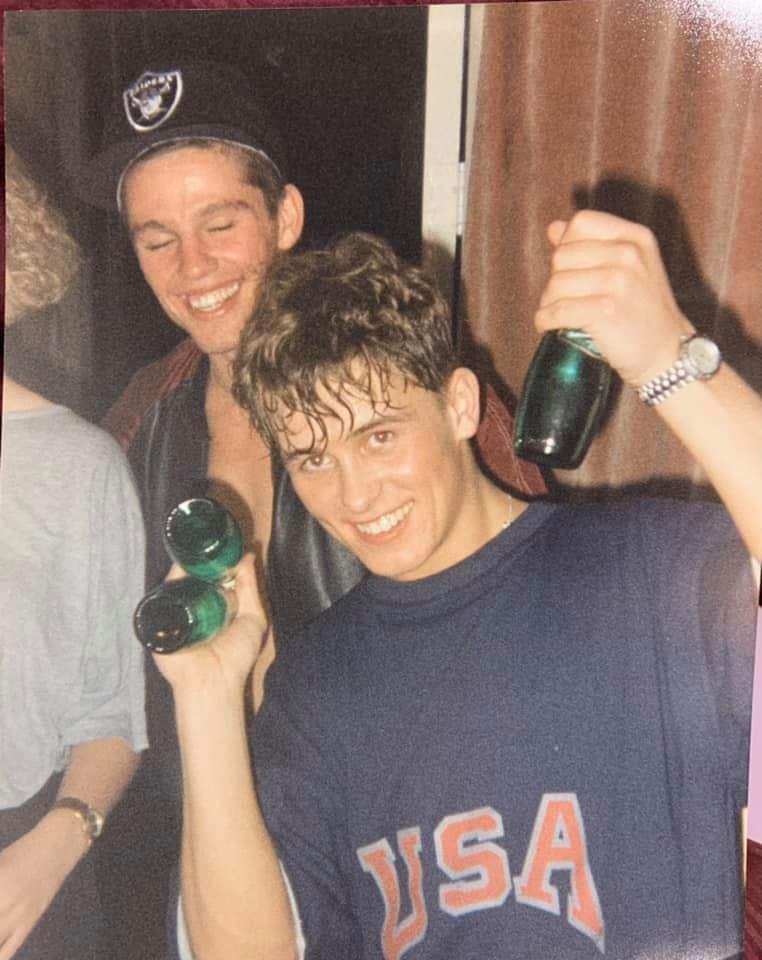 TakeThatFanBase's tweet photo. #notweet #flashback #throwback #TinTinsNightclub #FBmemory #posted1yearagotoday #lookatus @GaryBarlow #JasonOrange
https://t.co/VmDf3AxV9u https://t.co/NJWrARMNWq