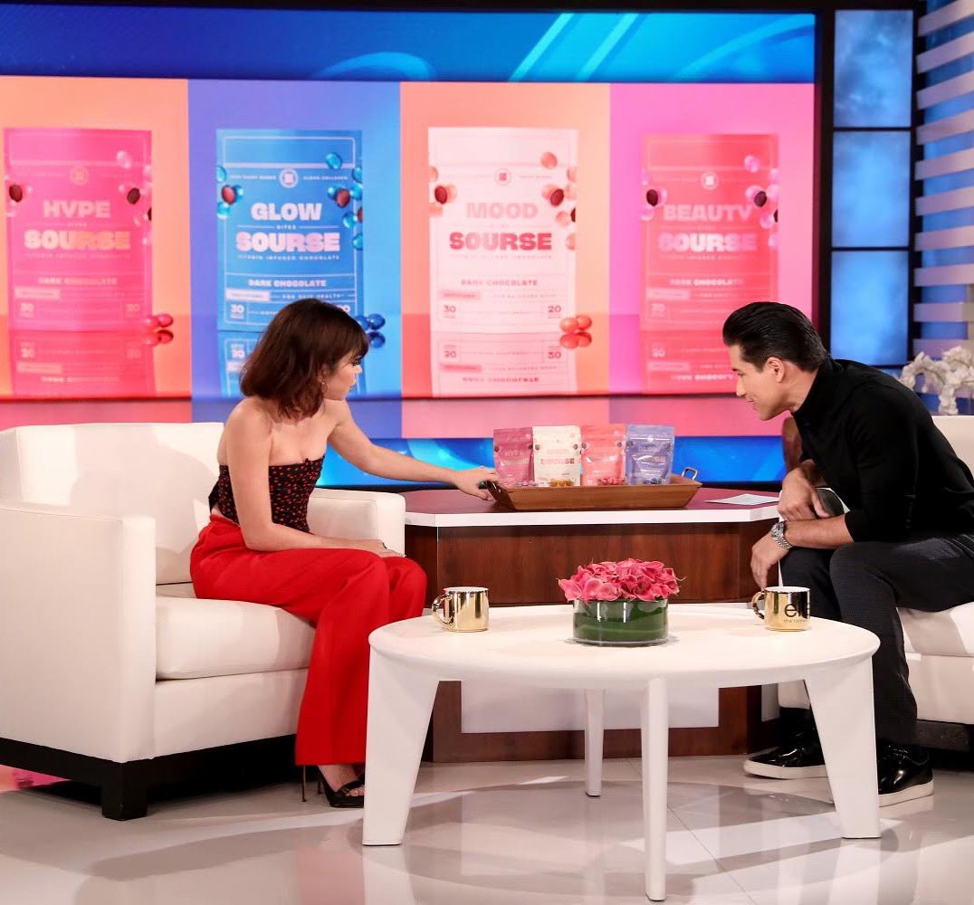 TrySourse's tweet image. We were on @TheEllenShow! Just in time for Valentine’s Day! 💐💝 @Sarah_Hyland @mariolopezviva #startup #wellness #chocolate
