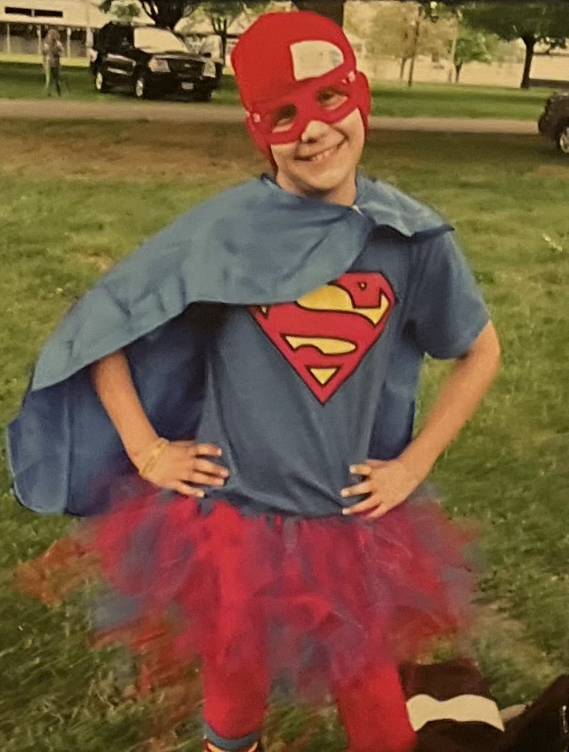 ellespinner's tweet image. Laughed and danced and raised scholarship $$ in honor of sweet ⁦Jillian!  Such a fun #momprom  🎗