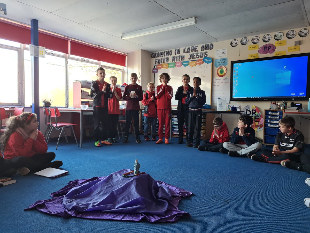 marys_rc's tweet photo. Reflective worship planned & led by Blwyddyn 6 with every child taking part #endoftopic #pupilled https://t.co/4vdofHcA2D