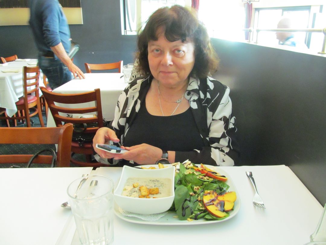 Thank you <a href="/PGCitizen/">PrinceGeorgeCitizen</a> for publishing my story about Valerie Giles, a dear friend whose writing still speaks: princegeorgecitizen.com/opinion/letter…
#friends #writers #catlovers