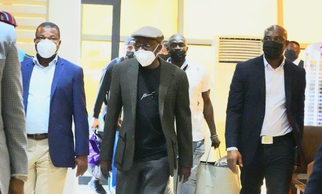 SaharaReporters's tweet photo. Tinubu Returns To Nigeria After Spending 10 Days In UK For Medical Attention | Sahara Reporters https://t.co/oviDBc3twu https://t.co/M9kWyYrIgu