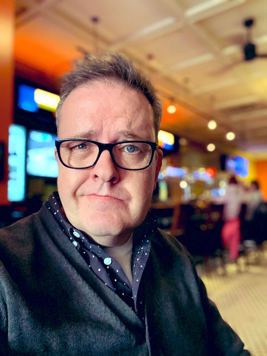 brittlestar's tweet image. At pub for lunch and quick pint to try and console myself about my lost freedom. 
If that doesn’t work, maybe I’ll go shopping or go to a movie after.