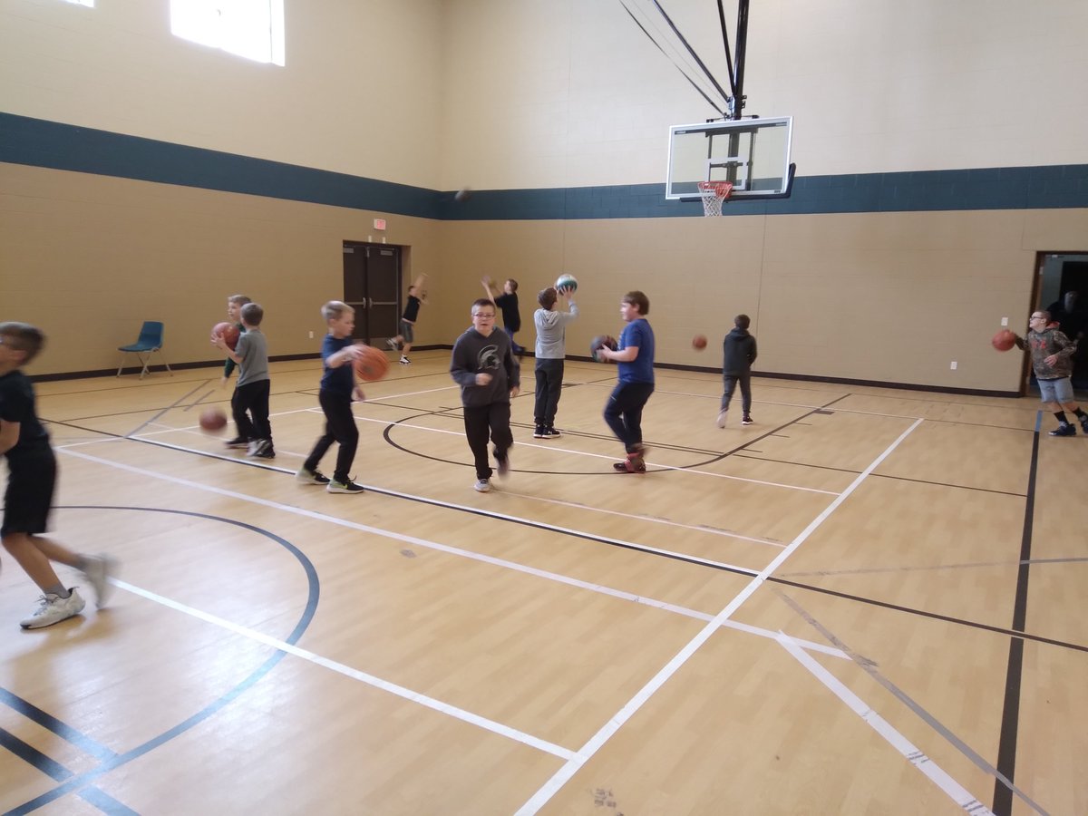 BoondocksBBall's tweet photo. Boondocks Basketball Club Youth Clinic #7 is in the books.  One more to go on February 20th. https://t.co/QY6NcBRNJz