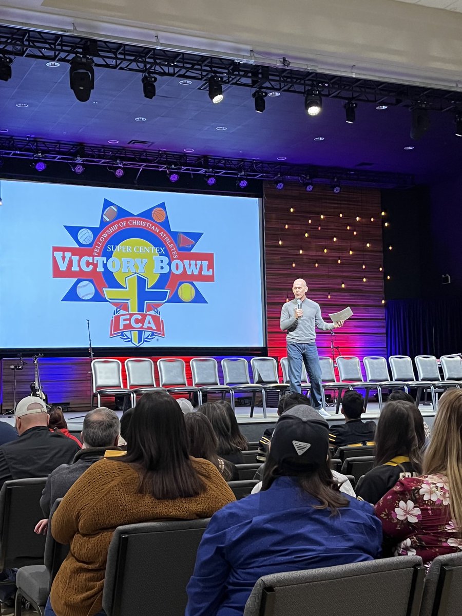 And we’re off! #fcavictorybowl2022 #FCA