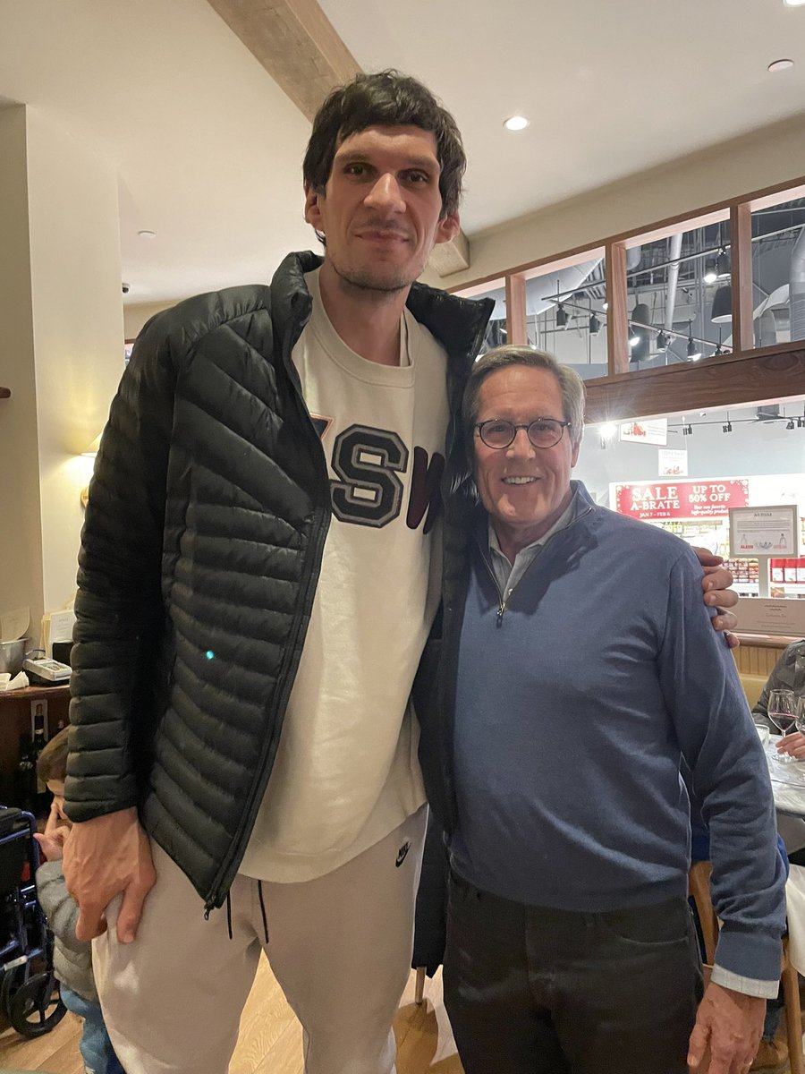 ken_moonman's tweet photo. Got a chance to see the great Boban while at dining at Eataly last night. The Mavs should be quite proud to have someone like Boban representing them in the community. MFFL. https://t.co/DzwGLLEb21