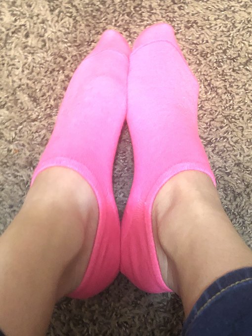 Wanna watch me play in my pink socks ! Posting video tonight 10 CST TIME on #onlyfans and #pornhub 😉<a href="/tag/pornhub"class="tags"><span>#pornhub</span></a><a href="/tag/onlyfans"class="tags"><span>#onlyfans</span></a>