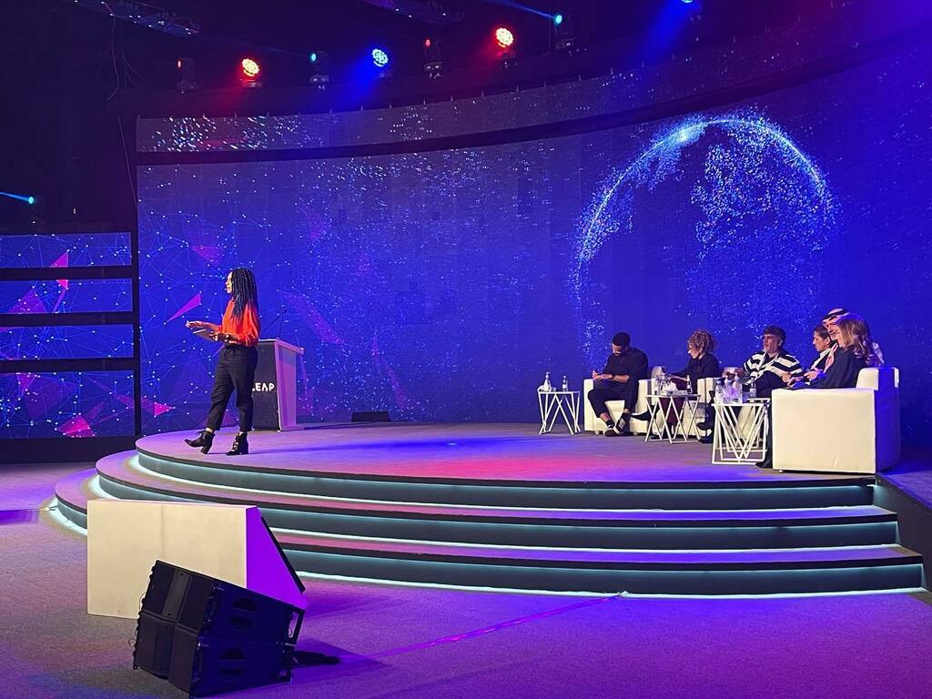 lucyhedges's tweet image. Thanks for having me LEAP @leapandinnovate 💙 #leap2022 #tech #innovation #startups #buisness #saudiarabia #techshow #competition #startupcompetition ##rocketfuelstartupcompetition #host #workworkwerk 🇸🇦