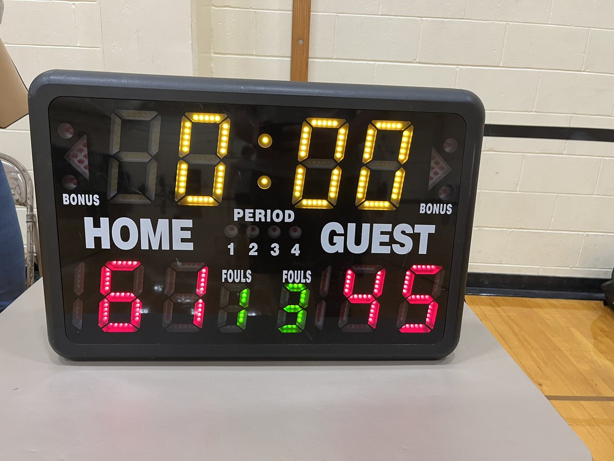 Sorry about the no pregame post but that’s a JAMMER VICTORY! The Jammers take down Nothing Appropriate 61-45 behind Michael Hirschbrunner’s 18 Points!