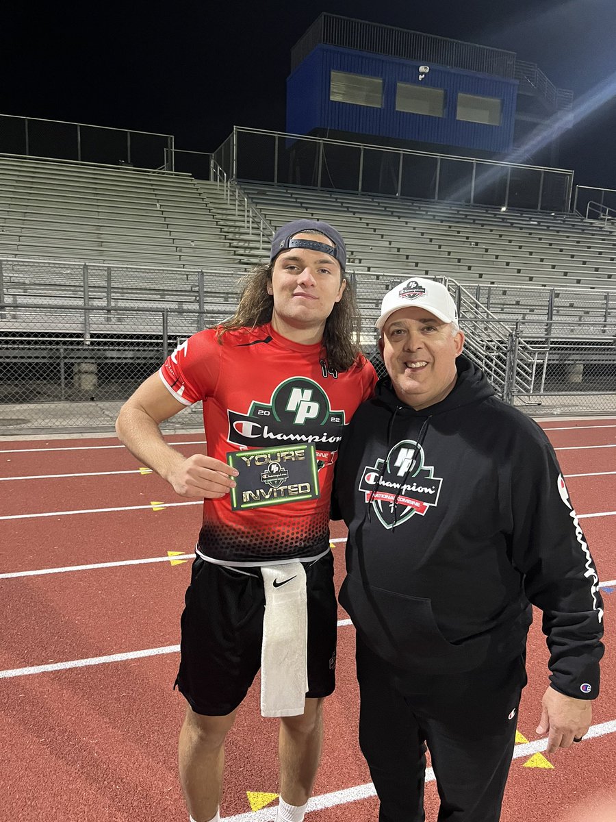 MaddoxVarella's tweet photo. Had an Amazing weekend thanks to @NPShowcases for putting on the great event, excited to announce I was 1 of 5 QB’s to receive an Elite Invitational invite @BrandonHuffman @GHoward_Scout @JReyes_NP @ttherzog @qbeacademy @PGregorian @GregBiggins @ORHS_Football @CoachE916 https://t.co/MVJvz0gSrS