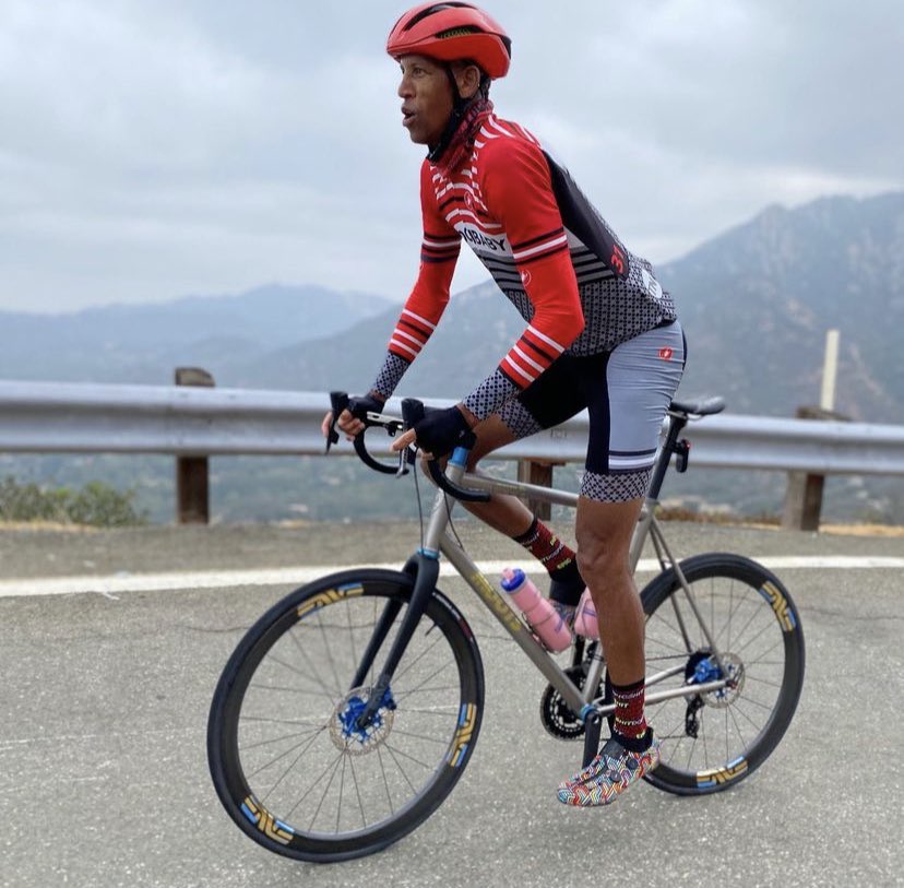 FK8a3IaWYAAirhw?format=jpg&name=900x900