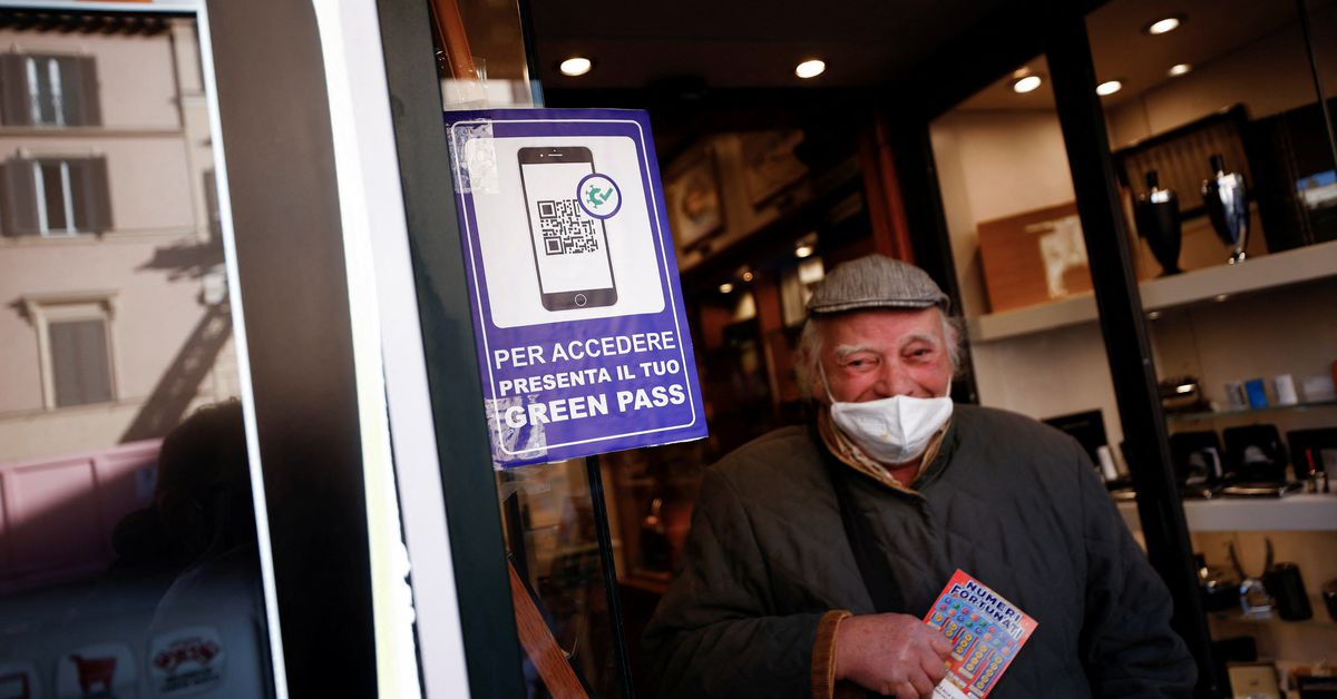 JaridaRadio's tweet photo. Kasar Italy a ranar Lahadi ta sanar da karin mutum 77,029 da suka kamu da cutar korona, kuma an rasa rayukan mutum 229 duk a yini daya. Hoto @Reuters https://t.co/e5mQlV2GzW