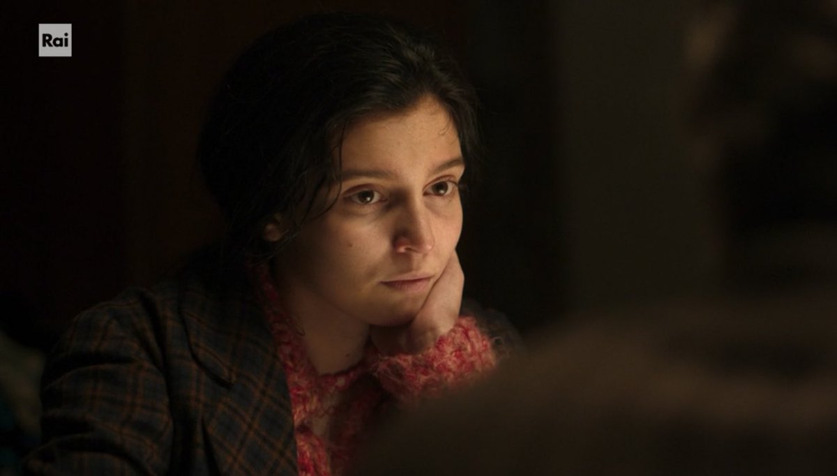 🎭🪁🎨| The bright yellow that means rebirth ✨ tweet media