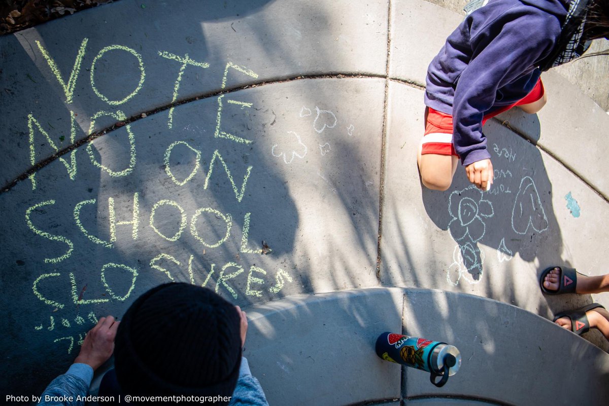 Asians4BlkLives's tweet photo. This #LunarNewYear we are reminded that justice and accountability go hand in hand.
From Minneapolis to Oakland, we see that small decisions can lead to deep consequences.
#AbundantBlackFutures #Reparations4BlackStudents
#SolidarityMeansAction #NoSchoolClosures https://t.co/z3icveOohQ