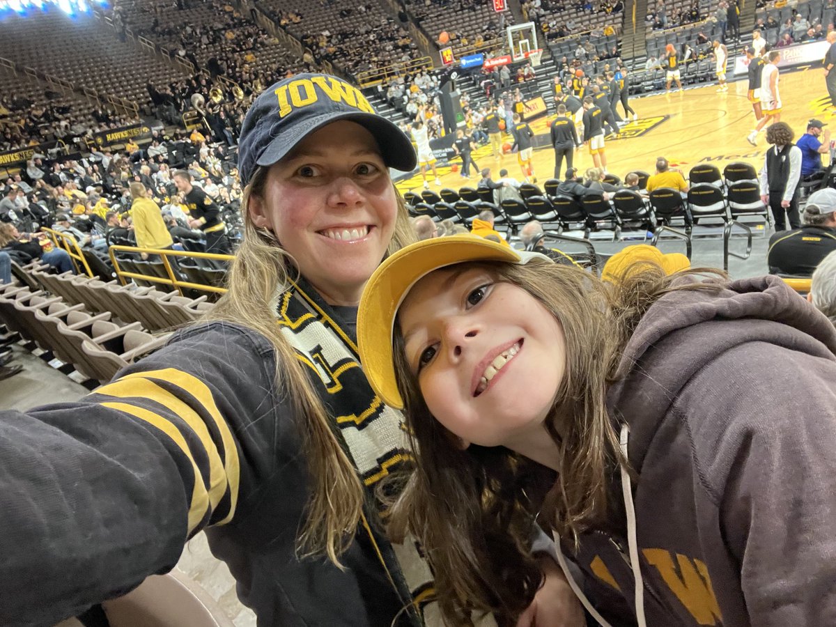 ic_west's tweet photo. Cheering on the Hawks and wearing #6 for Skyler. Prayers to the Moss family. #FightForIowa https://t.co/a4VbMvUQxt