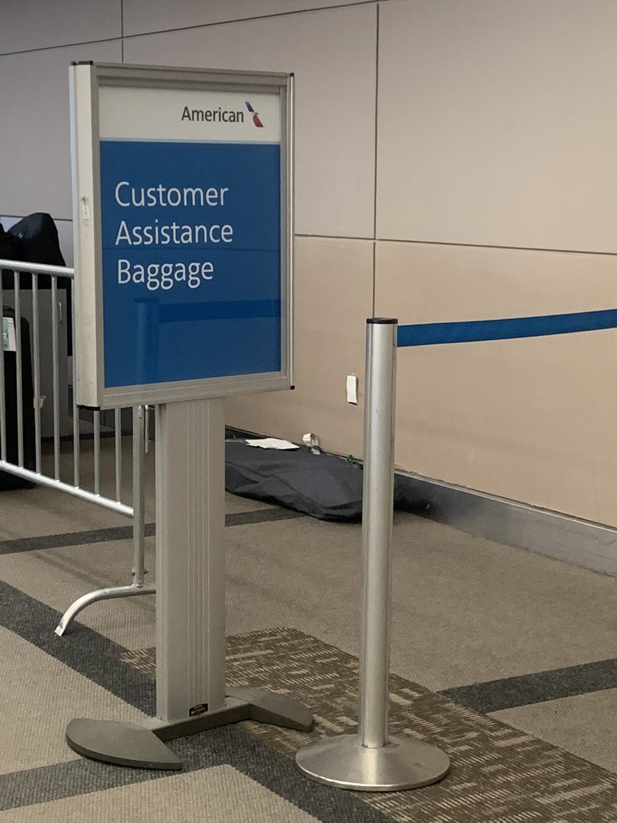 MerdiSmith's tweet photo. @AmericanAir this is the 5th time in the last 24 hrs I’ve been in this line…please help me get my luggage!!! 🙏🏻 #strandedindenver #AmericanAirlines #HELP https://t.co/TGNkprEmXY