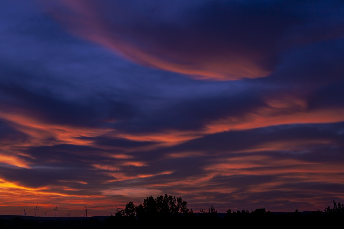 mocker05's tweet photo. Some of my fav sunsets recently https://t.co/k8fwEUW8I0
