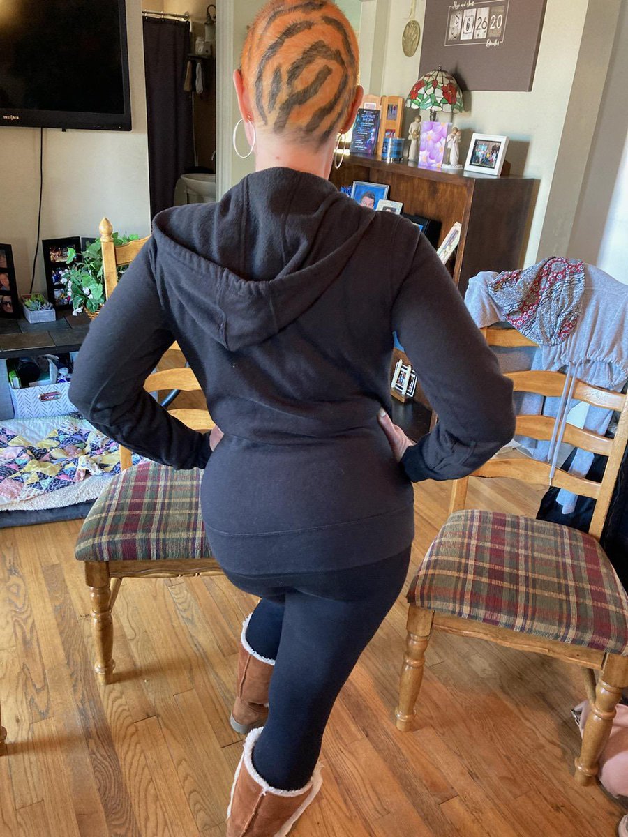lohmillerconnor's tweet photo. One week away and I found the biggest #Whodey fan in the city. 

This is my Aunt Missy, a 20 year Cincinnati Public School teacher fighting breast cancer.
But she found her own way to support her Cincinnati Bengals. 

Someone help send her to LA! 
@Bengals @JimIrsay @Enquirer https://t.co/LXFiZGigKd