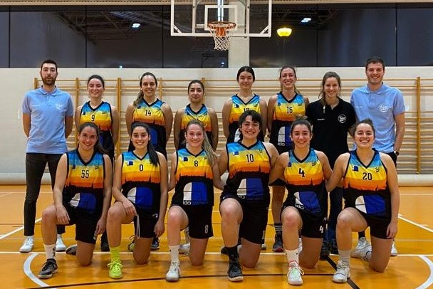 🏀 Senior femenina primera
⛹️‍♀️ <a href="/idotaniko/">Idotaniko®</a> Toju 00
🆚 Calasanz
✅ 59-52
ℹ️ Nuestras chicas se llevan la victoria en la prórroga ante un duro rival.