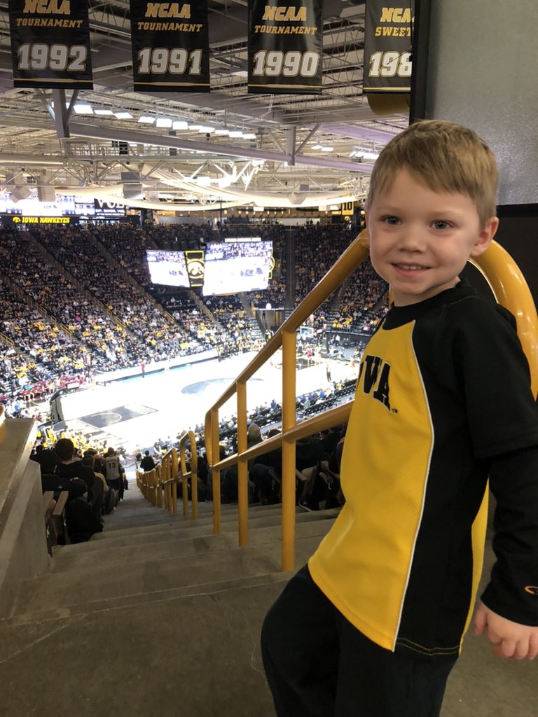 TaraNotz's tweet photo. Great time at my First Hawkeye Game #gohawks, #fightforiowa https://t.co/bOswSMlxhY