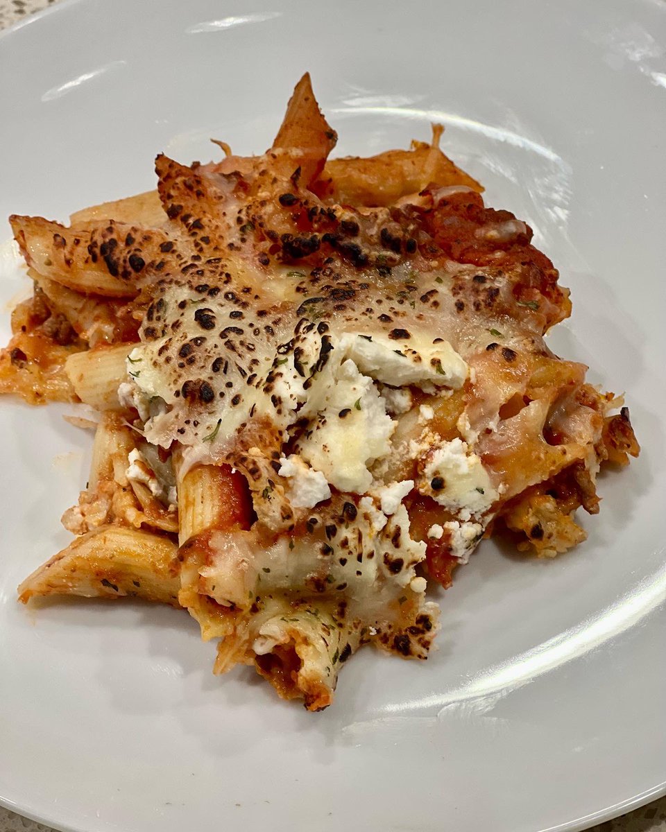 ChrisCuervo78's tweet photo. Homemade Baked Ziti #twittersupperclub #MakeAmericaCookAgain ๐ https://t.co/InNB9KdNWS
