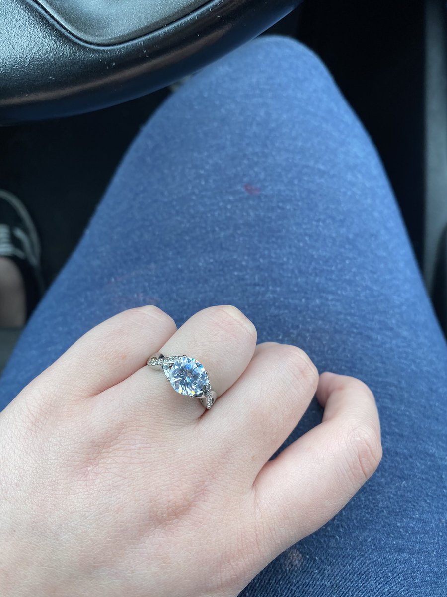 abbygraves99's tweet photo. I am finally able to post about it on social media because my family now knows that I am engaged!!! https://t.co/3hoC4zueBq