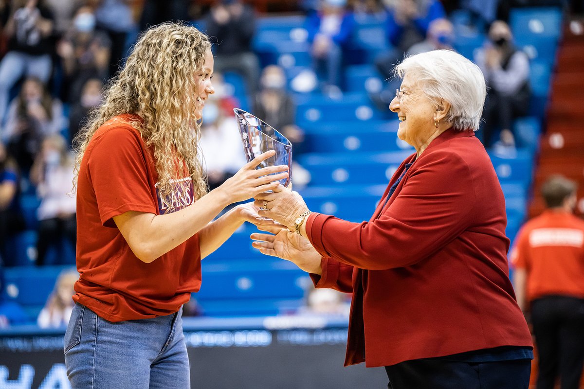KUSwimDive's tweet photo. Special congratulations to our very own, @kateasteward on receiving the Marlene Mawson Exemplary Woman Student-Athlete Award at halftime of today's @KUWBball game!

#KUswimdive #RockChalk https://t.co/XzRElPKCdw