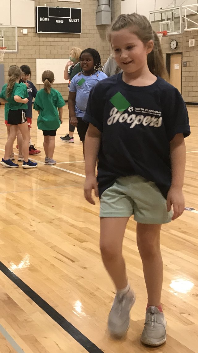 rochedamon's tweet photo. #PEEWEEHOOPSRTHEBEST!  …If it wasn’t for Bedtime curfews and Juice Boxes, I know we would have pulled this one out!  Adversity in the giant world of PeeWee Hoops, Tie-Game, 4-4, until next time Fireballs!  …Definitely some D1 talent in the Gym tonight!!👊🏻🏀 #LOVEMYGRANDDAUGHTER https://t.co/jFXIxDiNaa