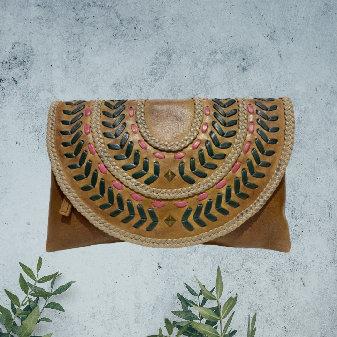 BaggaryS's tweet photo. Shop Now: https://t.co/zmbBCpNc6D
.
#OnlineShopping #PureLeather #wallet #leatherbag #BuyBagsOnline #WomenBag #leatherbagshop #handbag #laptopbag #clutch #purses #trendy #bagaddict #fashion #leather #clutch #shopping https://t.co/5X3VT8fj6c