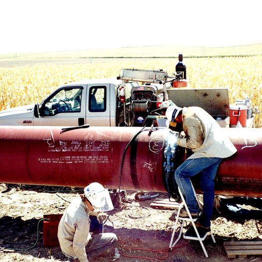 LEAsiaPacific's tweet image. Work harder than you think you did yesterday. 
#PipelineWelding #PipelineWelder #WeldRed #WeldRedNation #Welding #Welder #LincolnElectric