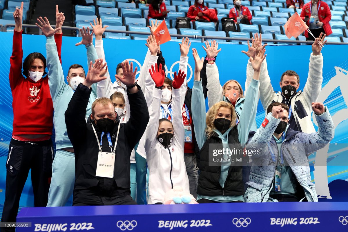 figureskatingRu's tweet photo. Поздравляем нашу команду с золотом в командном турнире!🥇 https://t.co/0Z6LO6xVcB