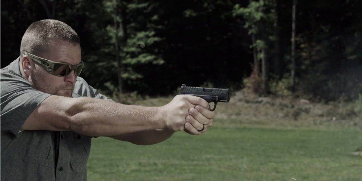 GunUp's tweet photo. The 9mm Hellcat is designed specifically for everyday carry with Adaptive Grip Texture™ and high visibility sights.
Watch Video Here: https://t.co/X8boTGp7FZ
#sahellcat #hellcat #9mm https://t.co/IxzWDLhU53