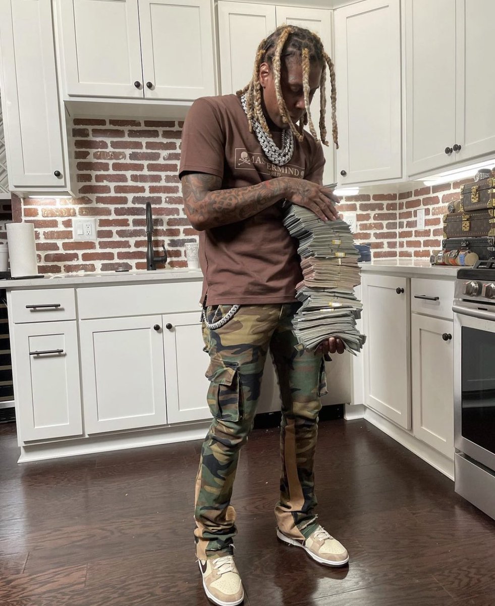 Lil Durk reveals his new album “7220” will drop February 22 💿