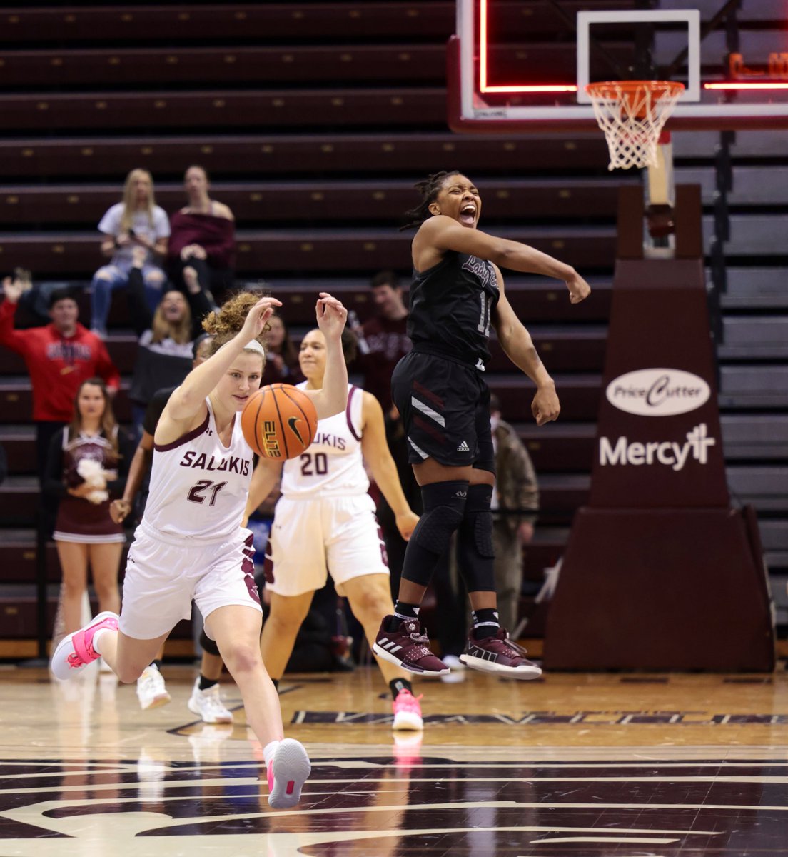 Favorite 4 from the @MSULadyBears win over <a href="/SIU_WBasketball/">Saluki Women's Hoops</a>