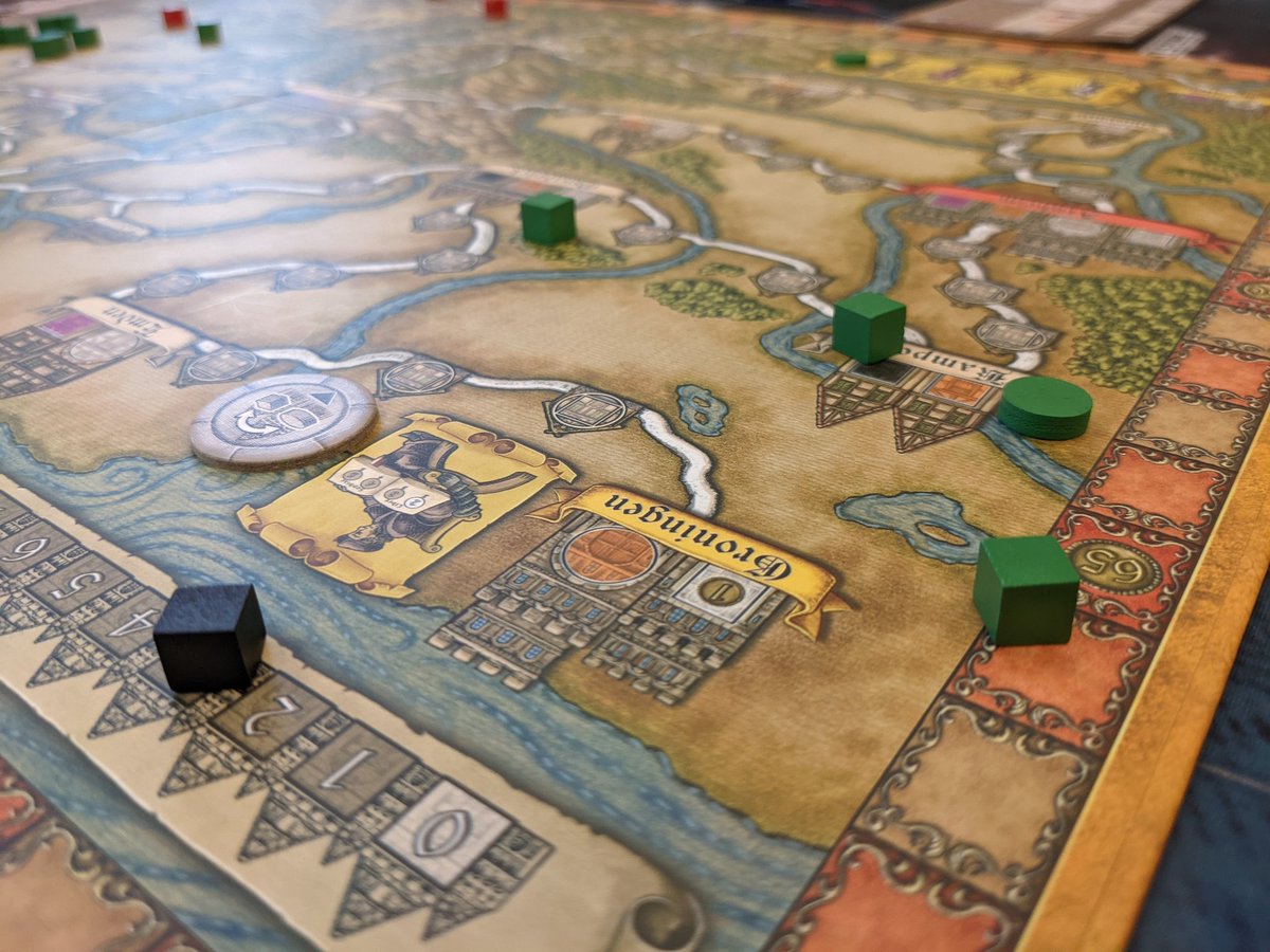 FirstMinn's tweet photo. Early game of Hansa Tuetonica from @pegasusspiele 

Followed by Brian Boru from @OspreyGames and @Koenigvonsiam 

Everyone loved this one! Super unique use of trick taking. 

Finished off the night with a good game of Versailles 1919 by @gengelstein and @gmtgames ... Italian win! https://t.co/Hfi3abHS9j