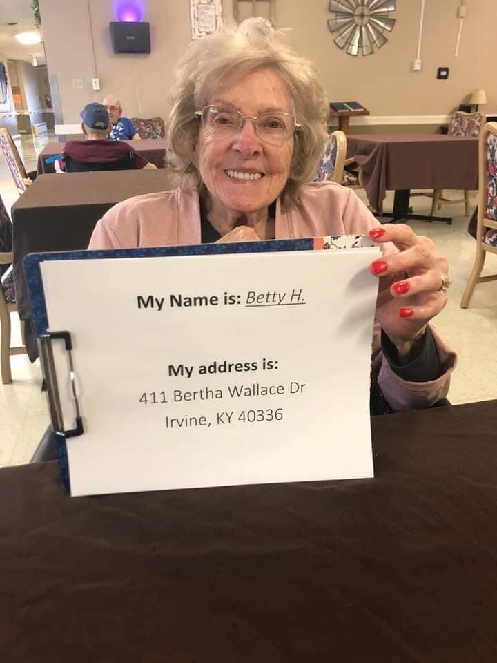 RacheLeeanne's tweet photo. 💌 What a BEAUTIFUL idea—sending valentines to folks living in a retirement home! Who’s going to join me in spreading God’s love to them?
More pictures of residents below!
#ValentinesDay 💕 https://t.co/9QCGrJWhNM