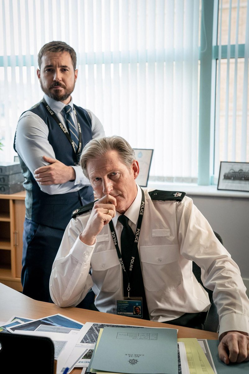 LindseyBowden76's tweet photo. The only way I can carry on watching #triggerpoint is if Lana is really Kate undercover and calls in Arnott and Hastings to find the inside man! #lineofduty #crossover https://t.co/QPRdCgtPae