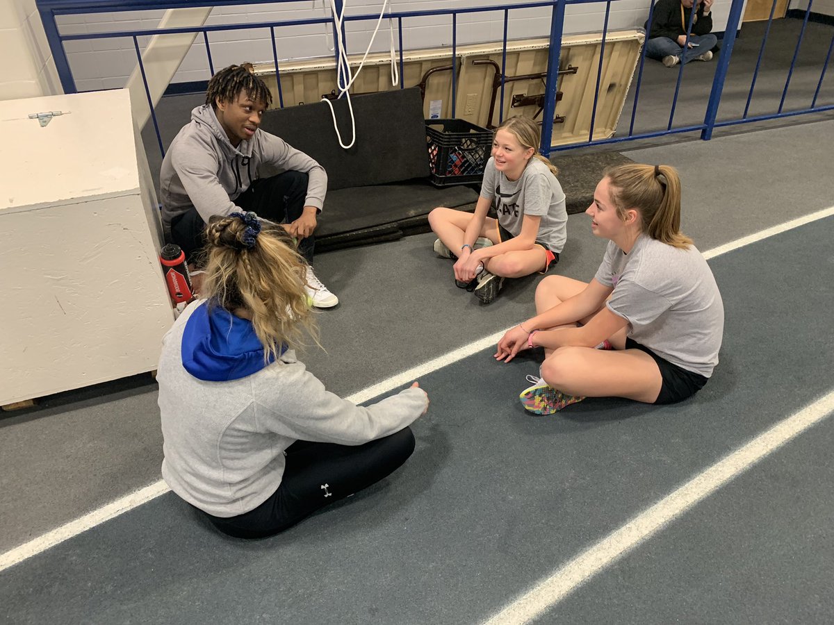 TheFASSTtrack's tweet photo. Art of the debrief. The #FASST team is breaking down their strengths and areas for improvement from last weeks meet before we get into practice.
Ready for the final month of indoor club season! #BeFASST https://t.co/2Ls99SD0gH